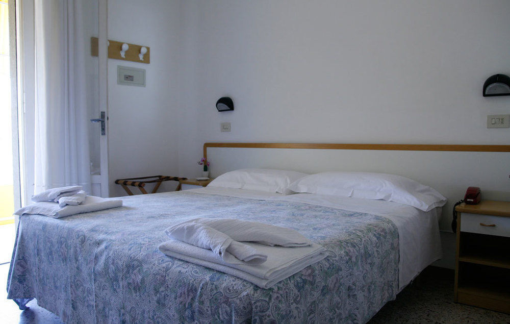 Hotel Massimo Riccione Exterior foto